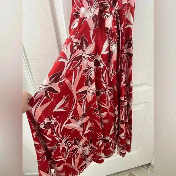 BAR III Floral-Print Midi Dress, Created for Macy's (Size XXS) - Picture 9 of 9